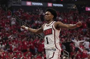 阿门：KD的职业态度与众不同我也很特别 已准备好和他并肩作战