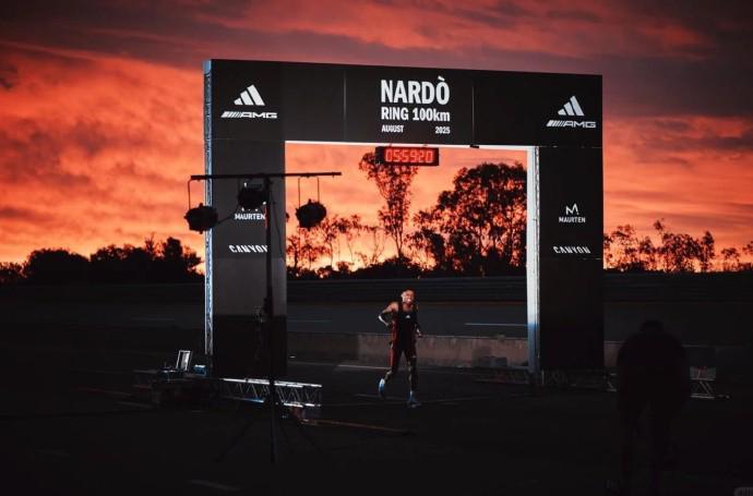 开云官网-南非选手库布赫卡刷新100公里世界纪录，用时5小时59分20秒