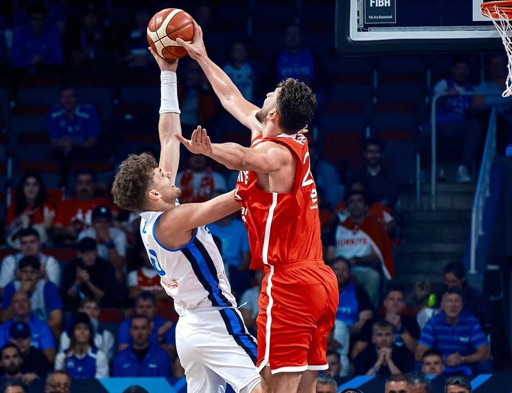 开云官网-场均20分9板7助，力压约基奇字母哥，欧锦赛首人！火箭真捡到宝了