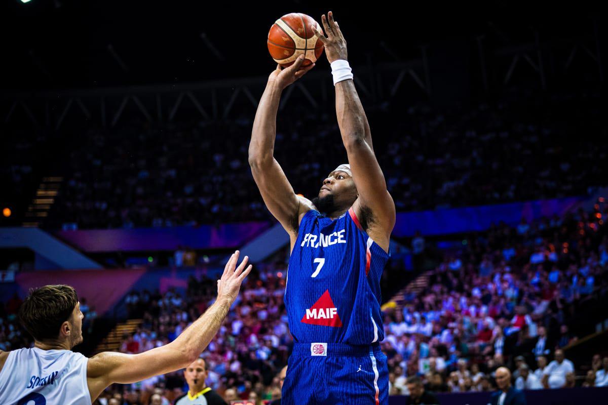 开云官网-欧锦赛至今表现糟糕！尼克斯新援在攻防两端的状态都无法令人满意