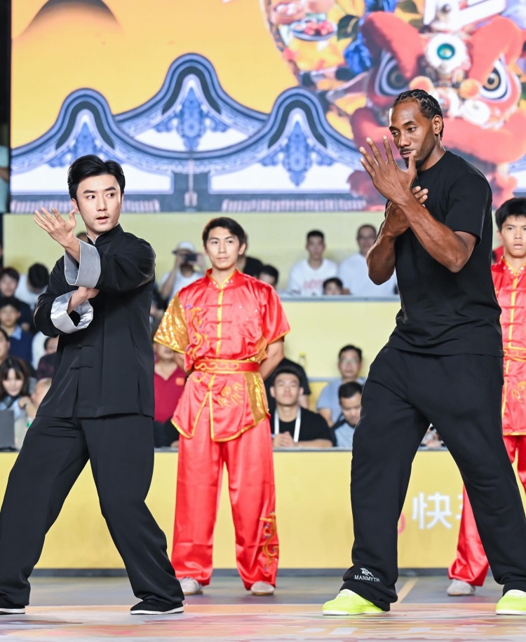 开云APP-小卡中国行圆满收官，社交媒体分享旅程点滴未受合约风波影响