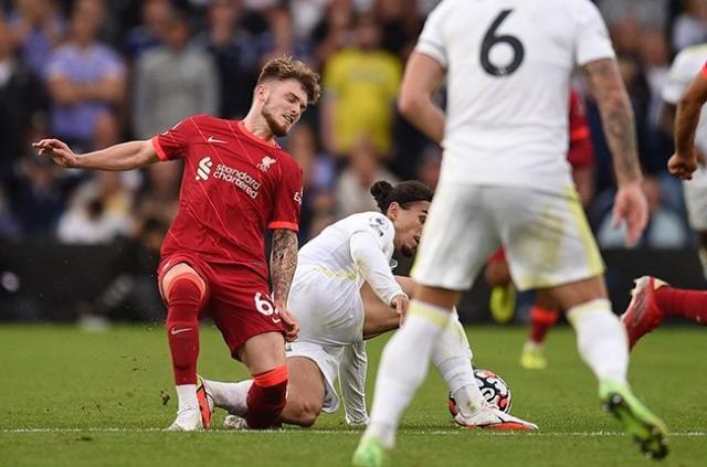 开云官网-埃利奥特为利兹中卫辩护：他不是故意的，红牌过了