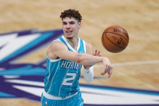 开云体育-鲍尔报销ROY悬念再起？重返季后赛黄蜂还能否圆梦？